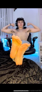 12 minutes of straight meaty sole worship while i game watch as i