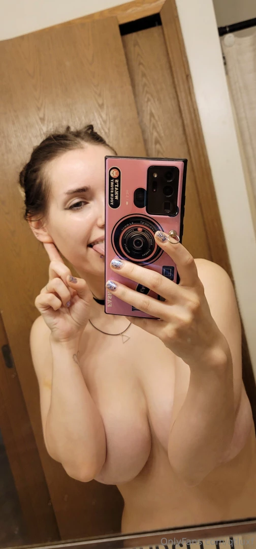 Last night was so wild guys i lost an earring it was amazing 