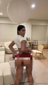 You won t believe what s hiding under this skirt