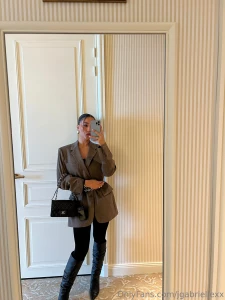 I slay every day and i dress up well for it