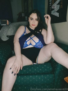 I m always trying to put together different outfits to show off my part 3