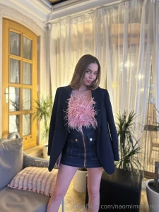 What do you think of my look i try to always look good and i really