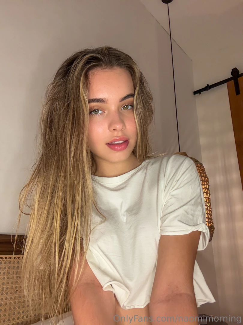 Selfies so you can admire my beautiful face and especially my unusual part 1 