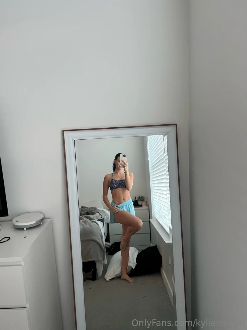 Legs for days and rules for none 