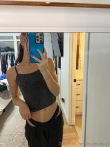 Whispering sweet nothings to my reflection - we both love it part 1