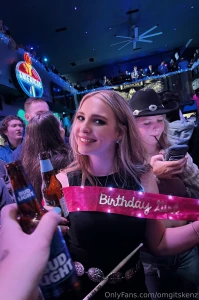 I m officially 25 a good girl deserves good things - who s sending me