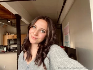 Sexy vibes all around hit me up