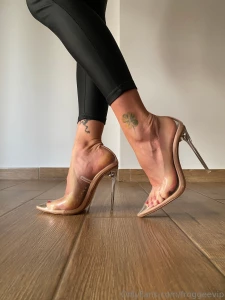 Red toes amp clear heels part 3