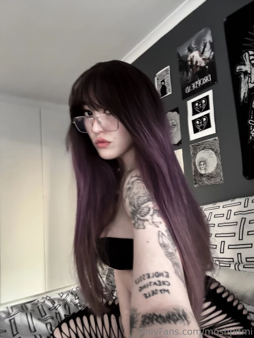 Do we like this hair on me 