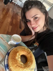 I baked an orange cake and well it turned out awesomose i planned to part 1