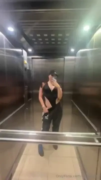 When you re heading to the car for groceries but fashion is life 