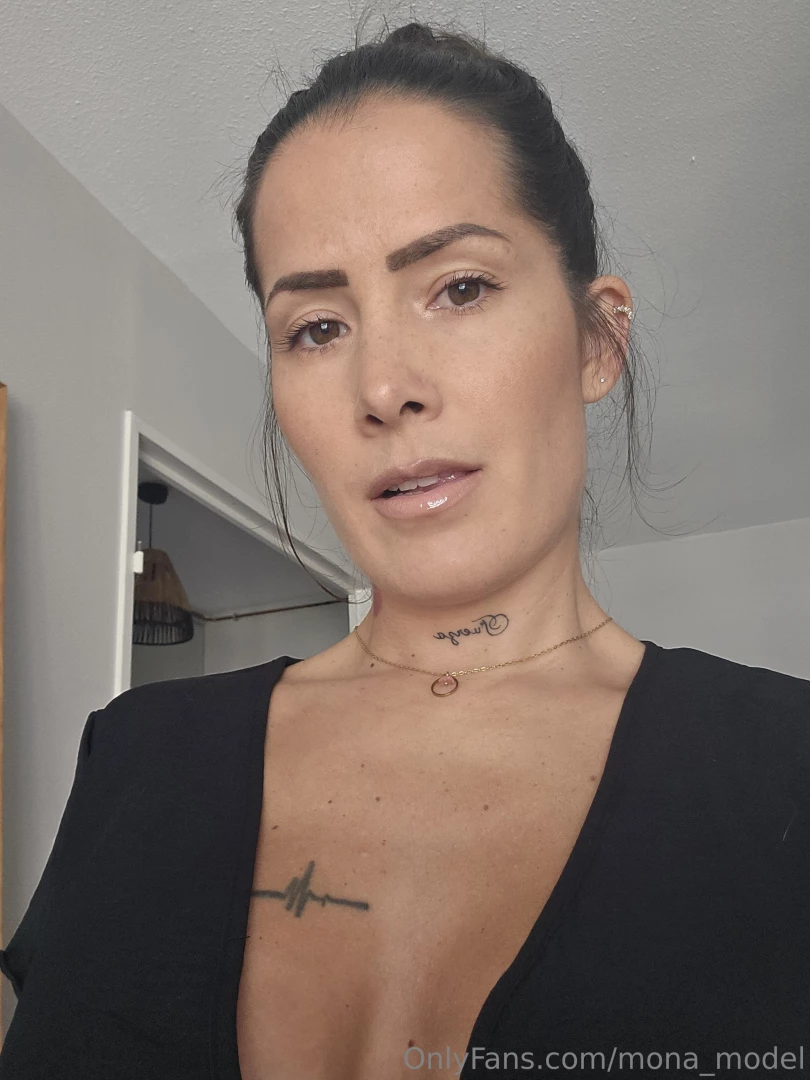 Petit selfie du matin j ai des envies coquines hihi 