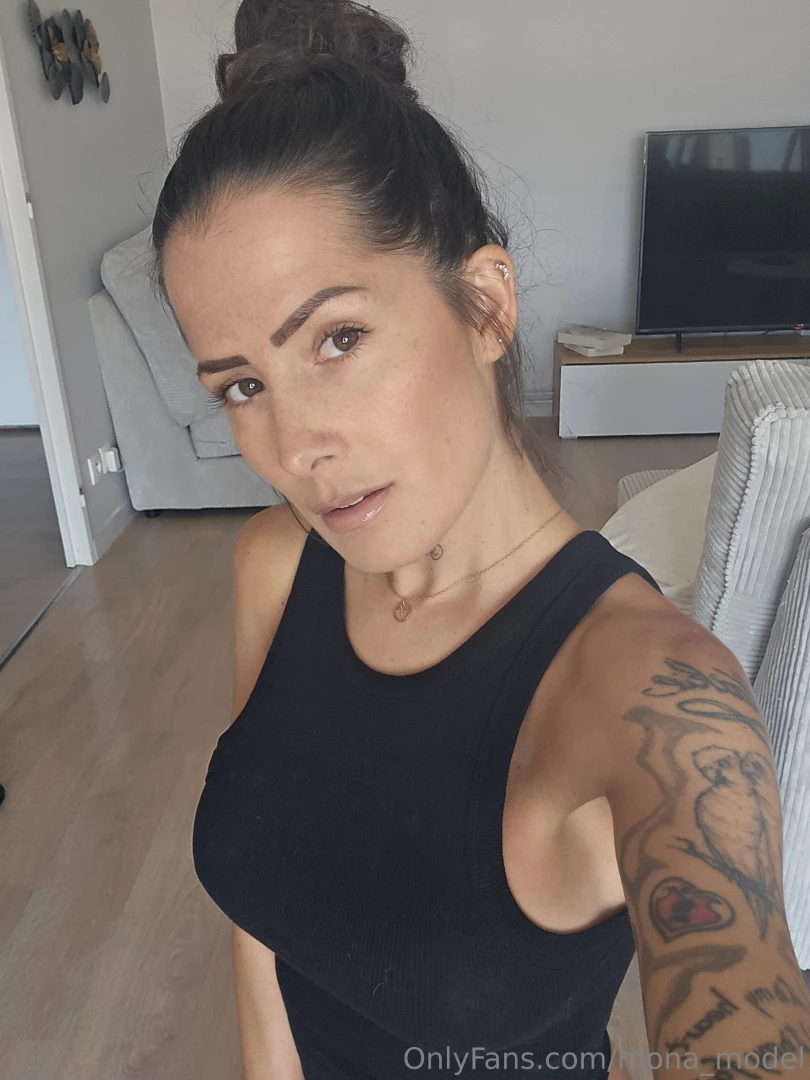 Petit selfie du matin j ai des envies coquines hihi part 1 