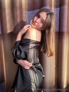 You love it when the tension builds i can feel your gaze your interest