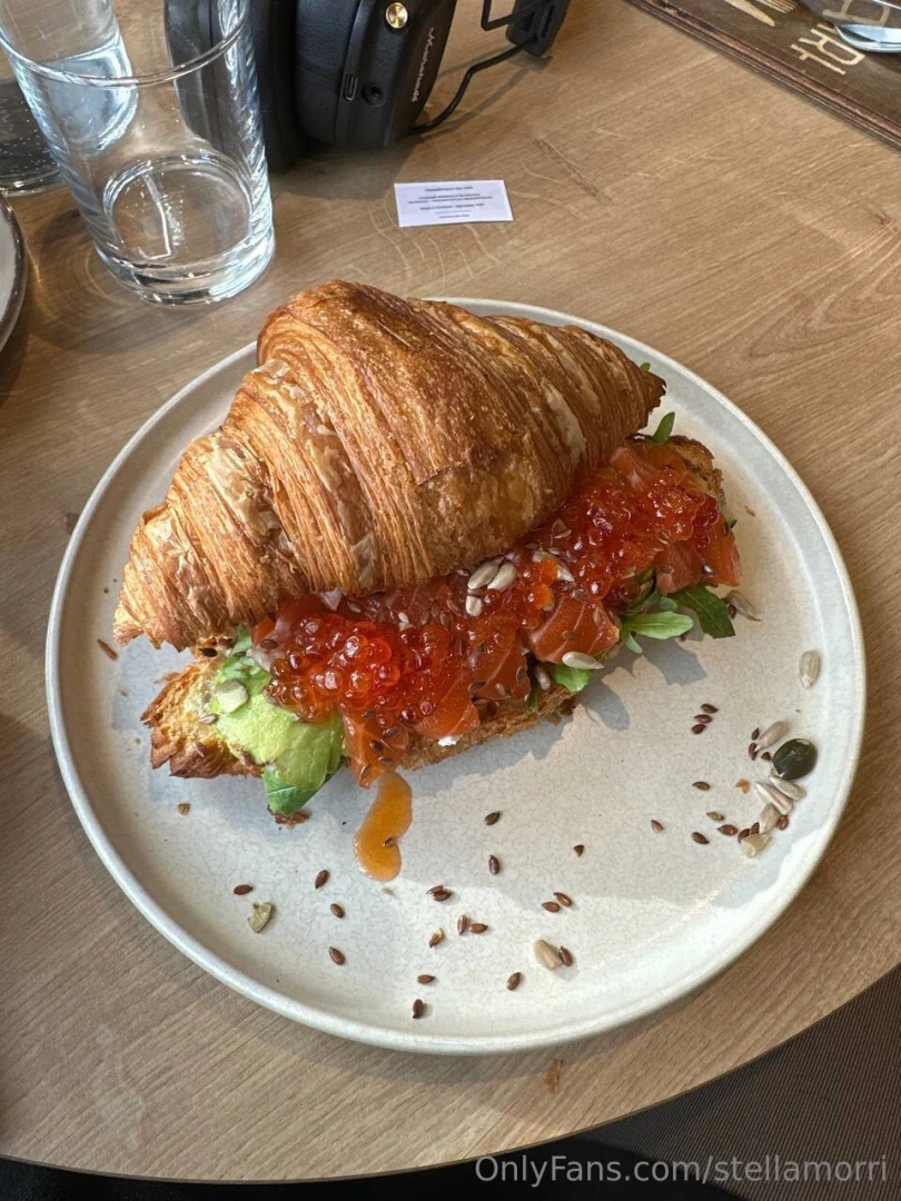 I just love a good breakfast after all breakfast affects your day don 