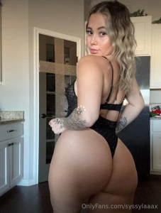 Follow my bestie saren she is the hottest bada that you ve ever seen