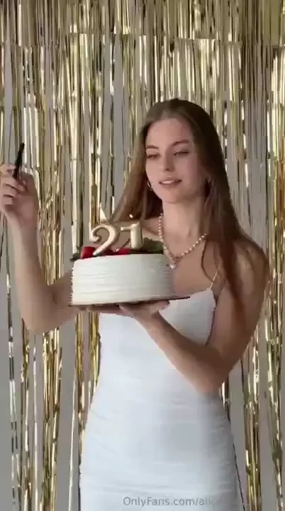 Usually i don t actually celebrate my birthday but now i wanted to 