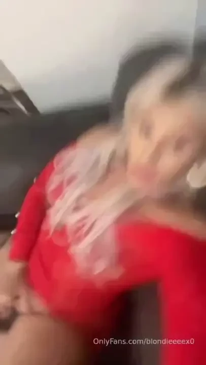 I love tasting my own pussy wanna taste baby 