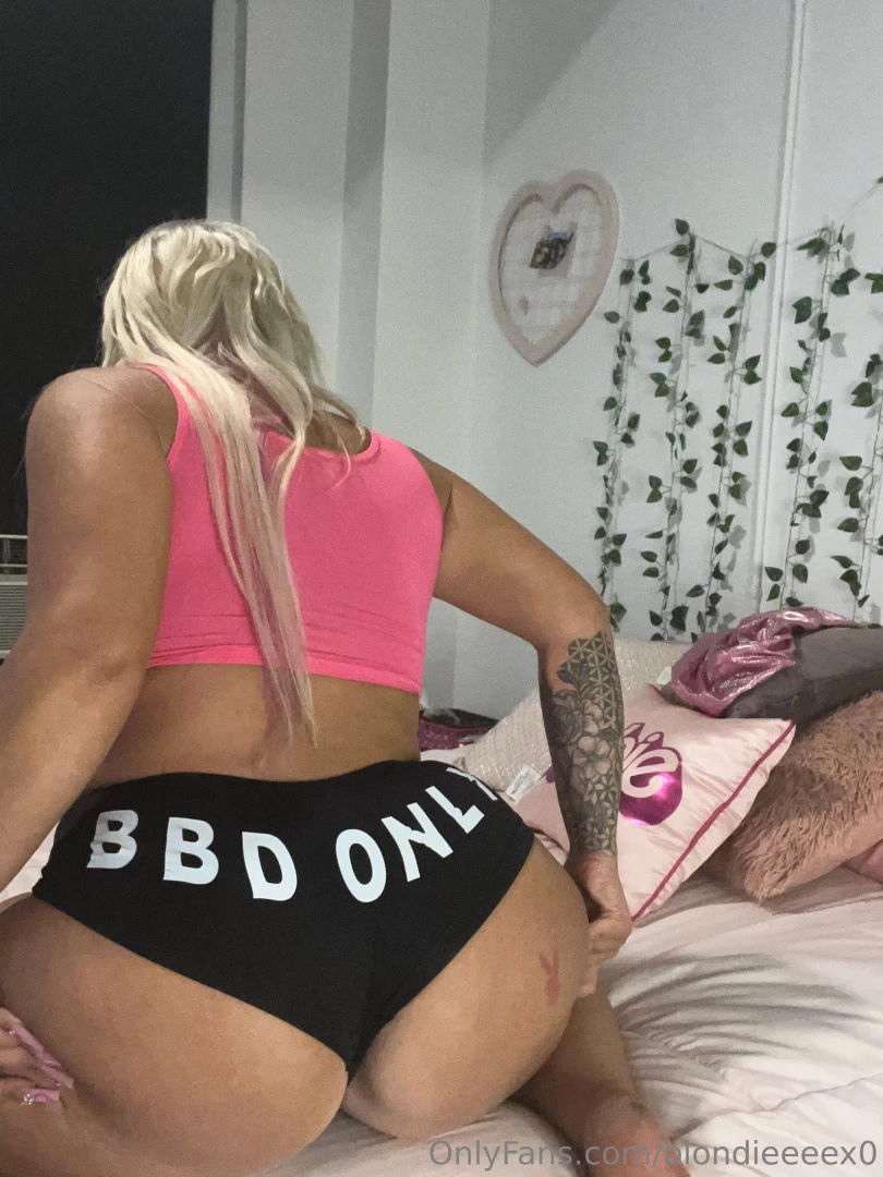Where my ass fans at tip to get me to record some ass claps and spanks part 2 