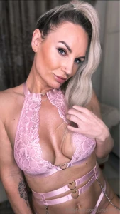 Do you want a lazy sunday in bed with me