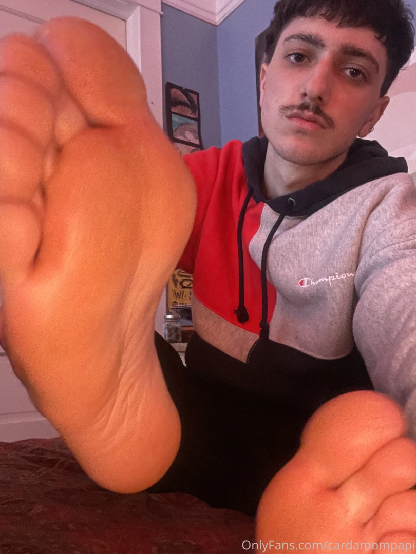 For my foot fags short clip where i imagine your pov sitting on my part 1 