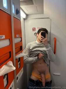 I always get horny on plane part 1