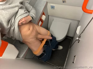I always get horny on plane