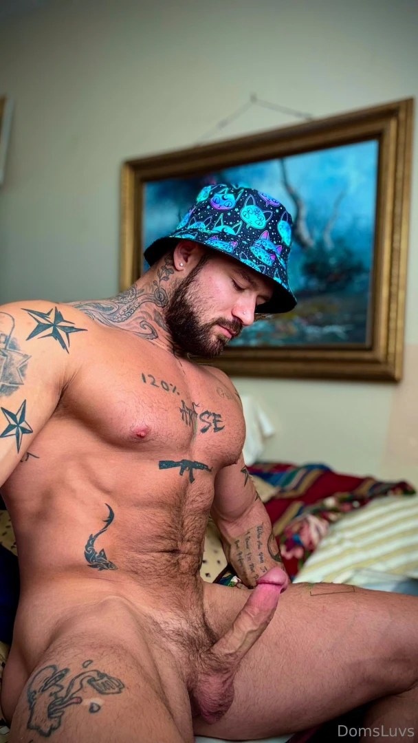 Straddle me like your life depends on it 