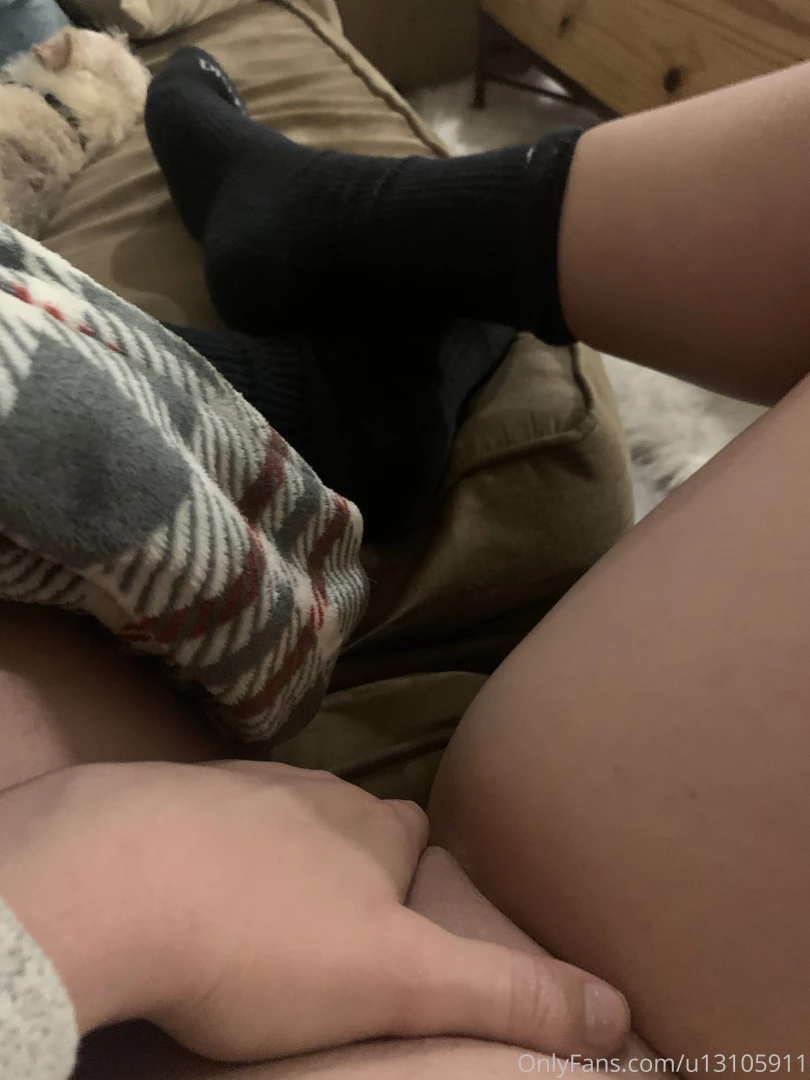 Need someone inbetween these legs 