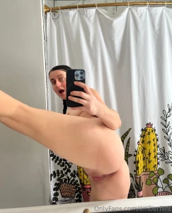Feeling so fit and sexy in these mirror selfies part 1
