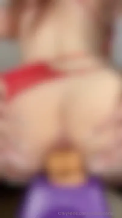 Christmas anal riding g pe spreading my cheeks for a perfect view i 