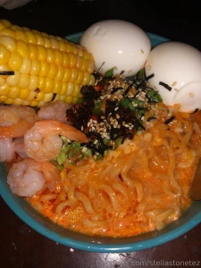 I just wanna share my dinner i made earlier tonight cause like and the