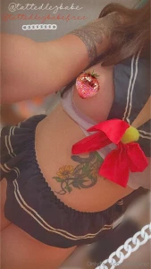 Hot content alert paid tattedlezbabe over 1 1k media cum and check out part 2