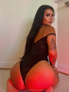 This is just a teaser turn around and imagine what i m really hiding