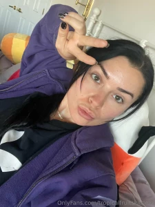 What s your fave wacky pose of me lol part 1