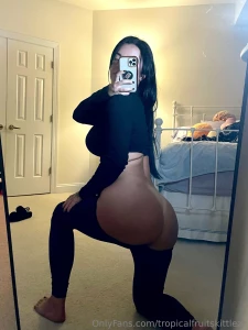 I m not shy about showing off my assets