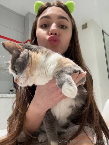 Is it just me or does she want to get away from me as soon as possible