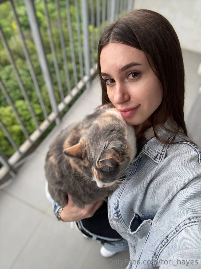 Teri is increasingly enjoying walking outside the house so we went out 