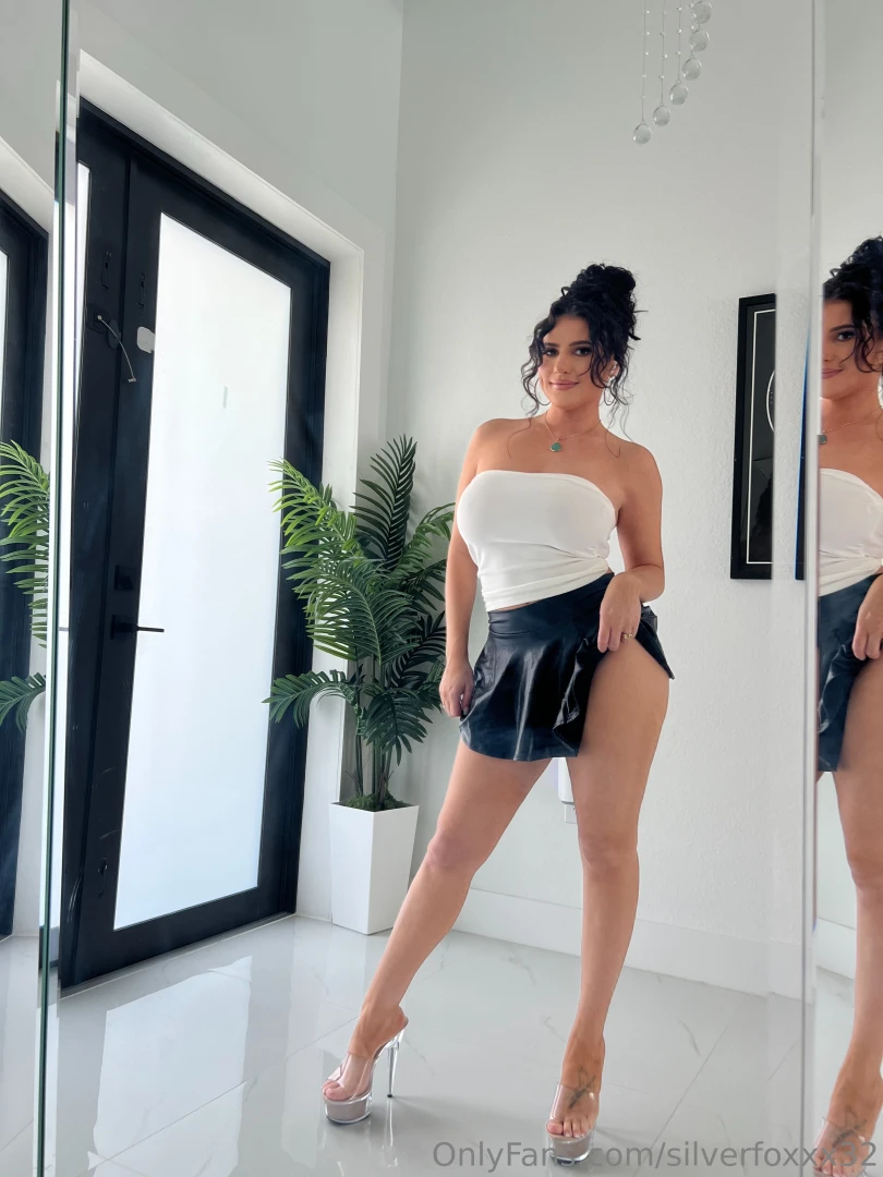 I was feeling extra flirty in my little crop top and the shortest mini 