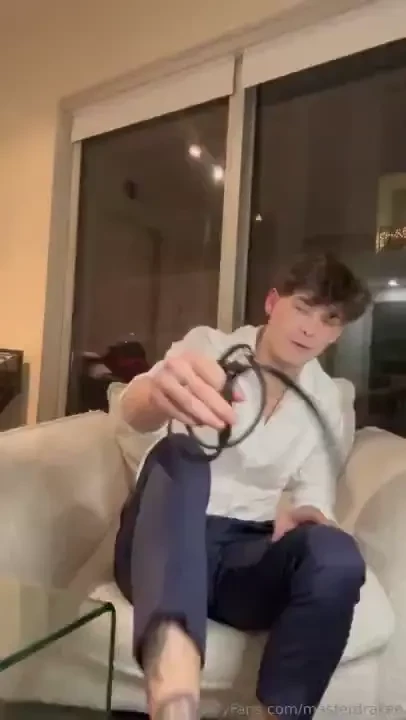 Just got the fuck tickled out of me by masterpheonix i want it bought 