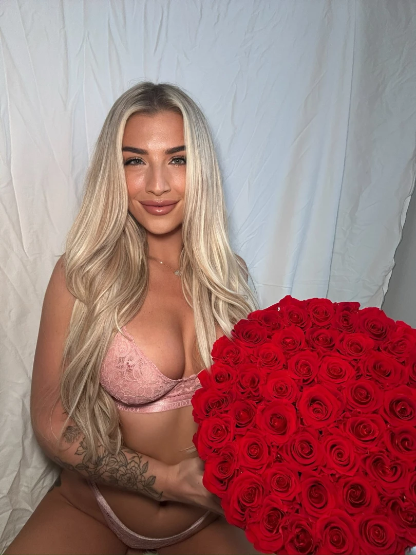 Roses are red im on my knees lets go to the bed so you can cum on me part 1 