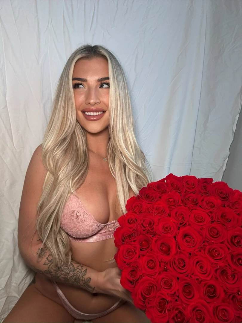 Roses are red im on my knees lets go to the bed so you can cum on me 