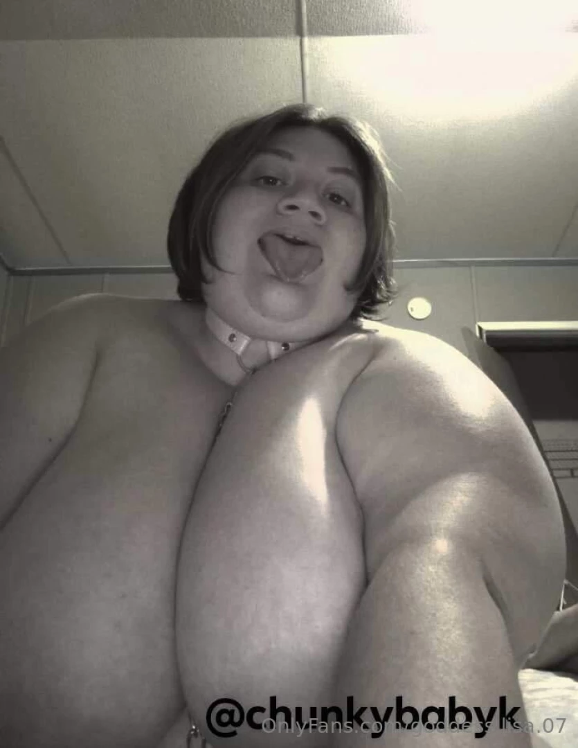 Just your busty bbw queen next door looking for a good time 
