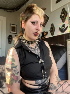 Feelin bratty tonight