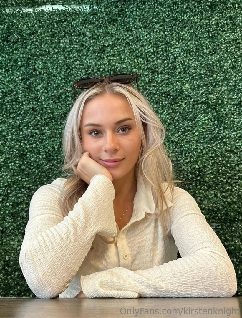 Sweet girl dirty mind 