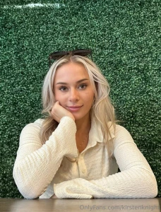 Sweet girl dirty mind