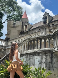 I would like to live in a castle full of love respect kindness and