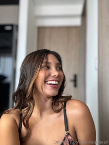 If you like the foot fetish tell me here or in dm i have an idea