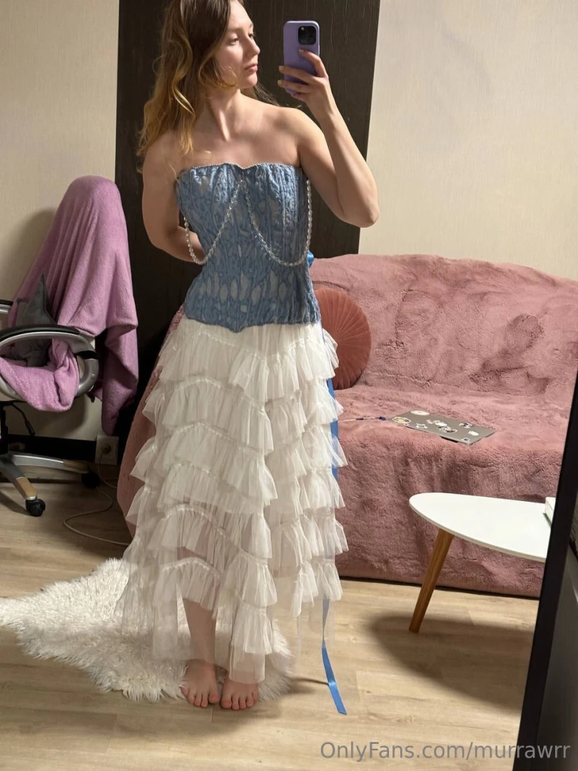 How would you like me to dress for our date 