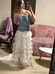 How would you like me to dress for our date